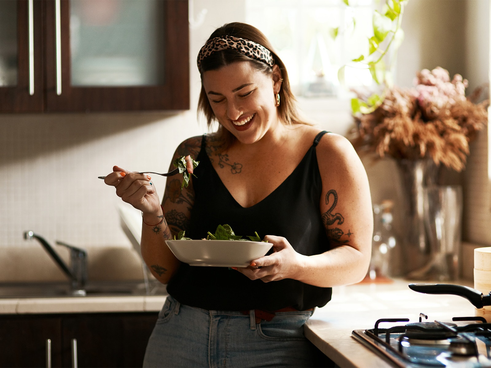 woman eating high fiber foods