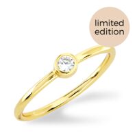 Chrissy - Solitaire Bezel Set Ring