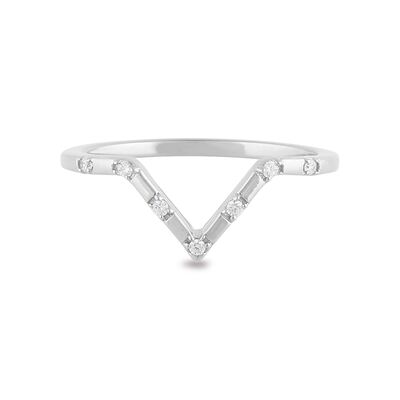 Lana - Stylish V-Shaped Ring